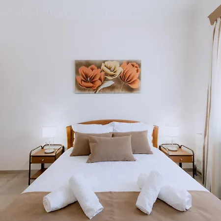 Lala Luxury House آرغوس