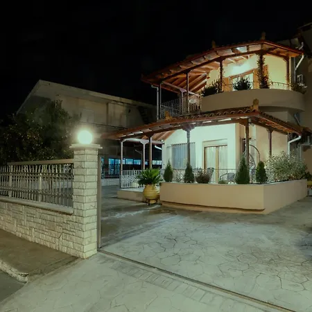 بيت للعطل Lala Luxury House آرغوس